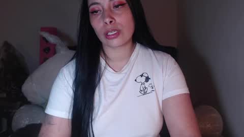 Snapshot of salomefox2 chatting on 03/05/25, 04:13 yenny online show from 03/05/25, 04:13