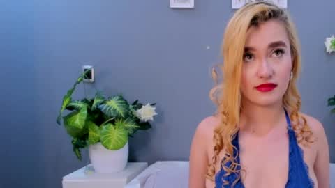 Salome Larzon online show from 05/08/26, 05:13