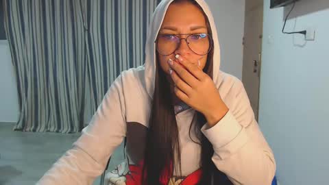 Snapshot of salomesaints chatting on 02/10/25, 01:03 salome online show from 02/10/25, 01:03