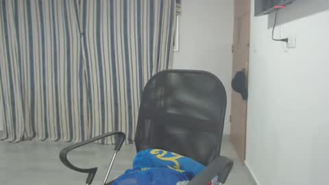 Snapshot of salomesaints chatting on 09/11/25, 11:27 salome online show from 09/11/25, 11:27