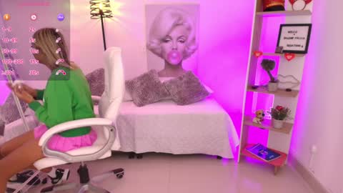 Snapshot of saloomee__ chatting on 01/23/25, 11:04 SALOME online show from 01/23/25, 11:04