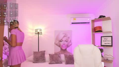 Snapshot of saloomee__ chatting on 02/05/25, 11:55 SALOME online show from 02/05/25, 11:55