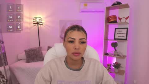 Snapshot of saloomee__ chatting on 02/11/25, 11:10 SALOME online show from 02/11/25, 11:10