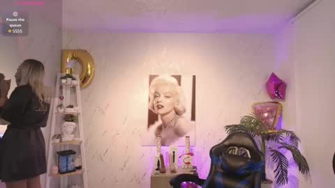 Snapshot of saloomee__ chatting on 09/12/25, 09:09 SALOME online show from 09/12/25, 09:09