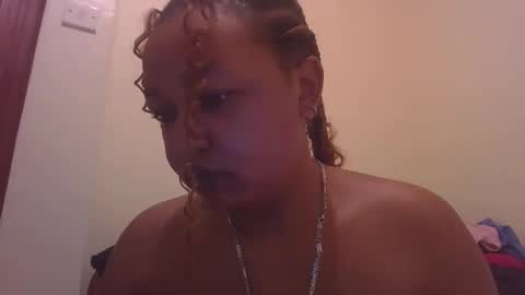 Snapshot of salty_surprise_ chatting on 12/17/24, 07:29 salty_surprise_ online show from 12/17/24, 07:29