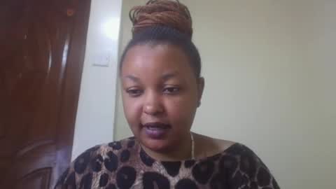 Snapshot of salty_surprise_ chatting on 02/18/25, 05:21 salty_surprise_ online show from 02/18/25, 05:21