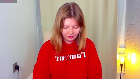 Snapshot of salut_love chatting on 12/15/24, 10:28 Ruby online show from 12/15/24, 10:28