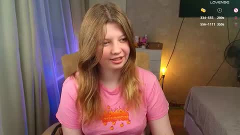 Snapshot of salut_love chatting on 11/27/25, 03:25 Ruby online show from 11/27/25, 03:25