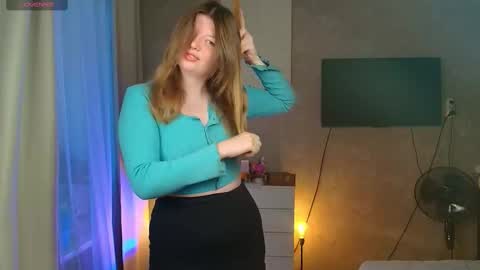 Snapshot of salut_love chatting on 11/29/25, 10:29 Ruby online show from 11/29/25, 10:29