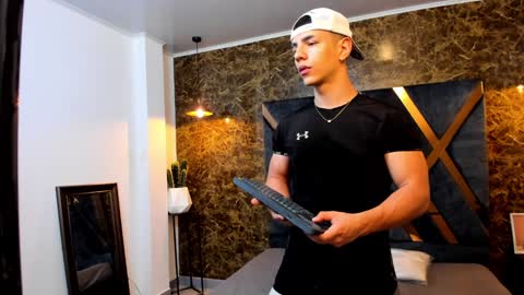 SALVATORE online show from 01/18/25, 11:32