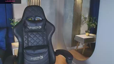 Snapshot of salvatore_damore chatting on 06/20/26, 12:14 SALVATORE online show from 06/20/26, 12:14