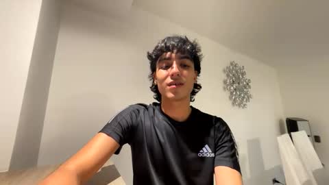 salvatore_montt online show from 01/08/26, 04:04