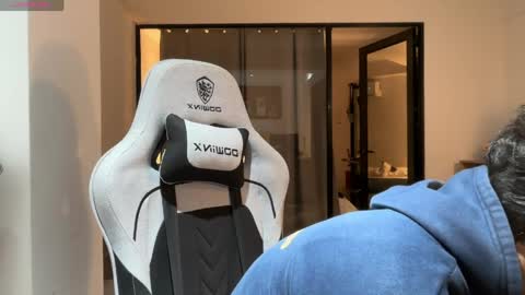 salvatore_montt online show from 06/05/26, 06:52