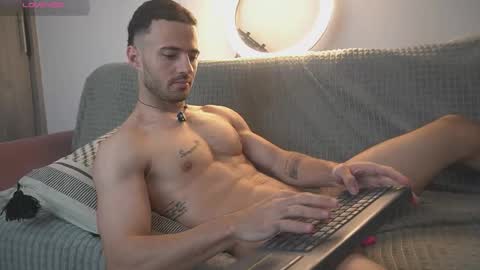 Esteban online show from 01/10/26, 11:09