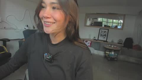 Stefana    or    Samchispas online show from 11/19/25, 09:15