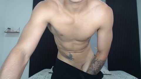 Snapshot of sam_and_mike chatting on 02/14/25, 02:33 sammmikee online show from 02/14/25, 02:33