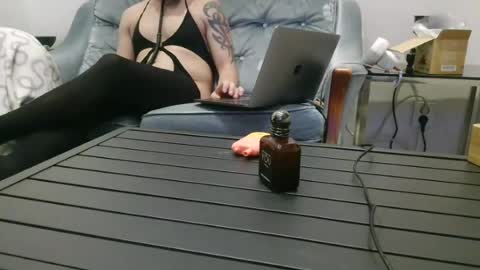 sam_love1985 online show from 06/19/26, 10:46