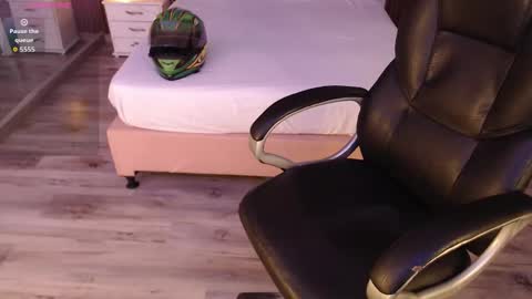 SAM MANSON online show from 12/18/25, 07:09