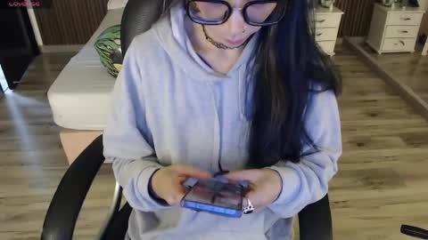 SAM MANSON online show from 04/13/26, 12:10