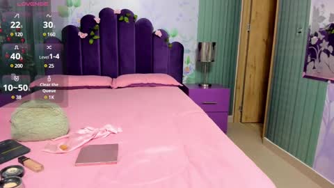 Snapshot of sam_naughty18 chatting on 12/20/24, 10:27 sam_naughty18 online show from 12/20/24, 10:27