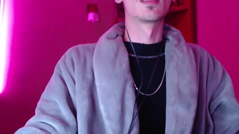 sam_skywalker online show from 10/08/25, 07:44