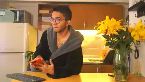 Snapshot of sam_thompson_z chatting on 06/01/26, 12:29 SAMUEL THOMPSON online show from 06/01/26, 12:29