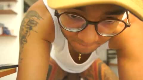 SAMUEL THOMPSON online show from 06/05/26, 09:42