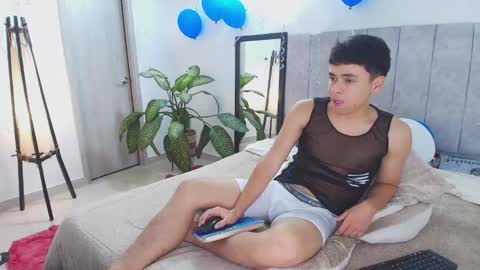 sam_tnt9 online show from 03/26/26, 07:52