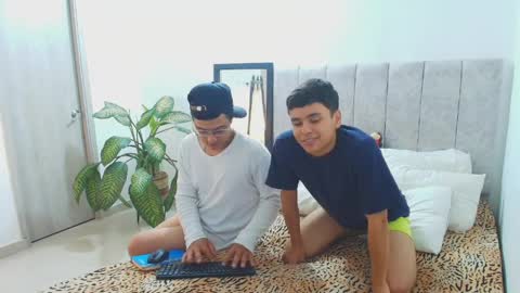 sam_tnt9 online show from 03/30/26, 05:47