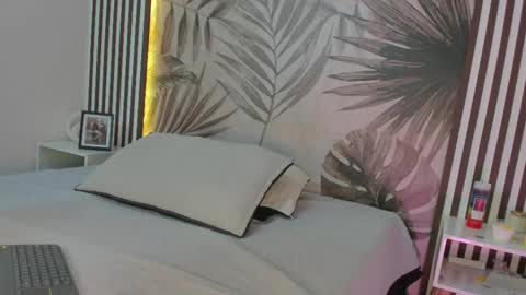 Samaantha  online show from 09/21/25, 11:45