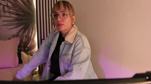 Samaantha  online show from 04/16/26, 11:33