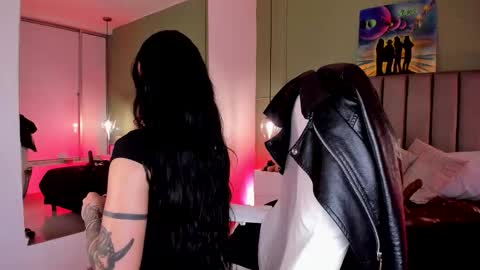  Samantha  online show from 11/30/25, 11:42