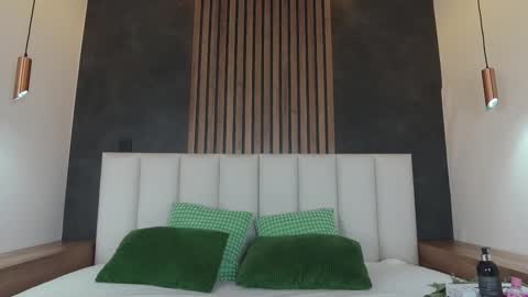 Snapshot of samagrey__ chatting on 12/14/25, 12:32 online show from 12/14/25, 12:32