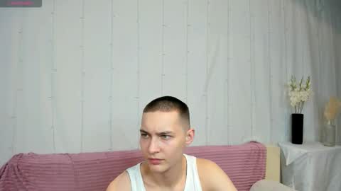 Snapshot of samanie_ chatting on 10/26/25, 03:51 Sam online show from 10/26/25, 03:51