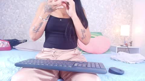 Snapshot of samanta_360 chatting on 11/27/25, 11:56 Samanta online show from 11/27/25, 11:56