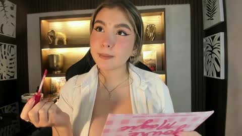 Snapshot of samanta_bone chatting on 01/13/25, 12:30 Samanta online show from 01/13/25, 12:30