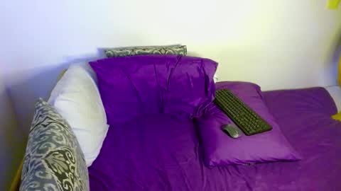 Samanta online show from 11/26/25, 05:14