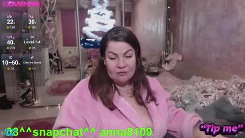 Snapshot of samanta_shy chatting on 12/30/24, 02:19 Marry online show from 12/30/24, 02:19