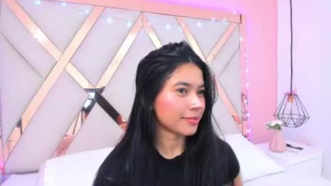 Snapshot of samantaa_shy chatting on 06/27/26, 03:44 sam online show from 06/27/26, 03:44