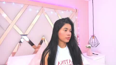 Snapshot of samantaa_shy chatting on 06/28/26, 04:07 sam online show from 06/28/26, 04:07