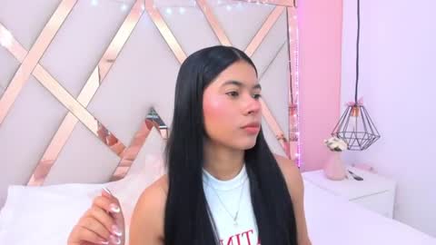 Snapshot of samantaa_shy chatting on 07/19/26, 03:54 sam online show from 07/19/26, 03:54