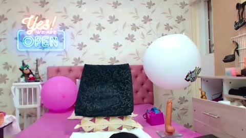 Snapshot of samantadark chatting on 12/22/24, 07:21 SamantaDark online show from 12/22/24, 07:21