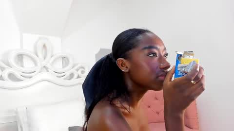 Samanta online show from 02/17/25, 10:36