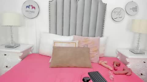 Samanta online show from 11/25/25, 08:09