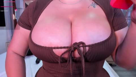 Snapshot of samantasm chatting on 01/12/25, 06:28 S A M A N T A online show from 01/12/25, 06:28