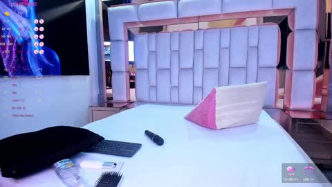 Snapshot of samantasm chatting on 02/01/25, 05:07 S A M A N T A online show from 02/01/25, 05:07