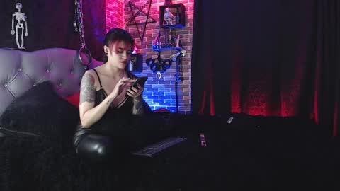 Snapshot of samantha_abrill chatting on 01/06/25, 07:09 Samantha and Victor online show from 01/06/25, 07:09