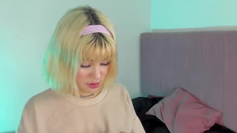 Snapshot of samantha_browwnn chatting on 11/27/25, 05:53 samantha_browwnn online show from 11/27/25, 05:53