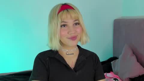 Snapshot of samantha_browwnn chatting on 11/27/25, 11:29 samantha_browwnn online show from 11/27/25, 11:29