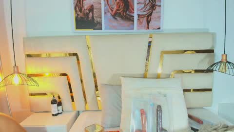 SAMANTHA online show from 04/11/26, 03:55